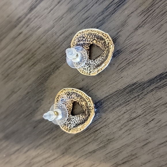 NWOT Plunder Earrings - Picture 2 of 3